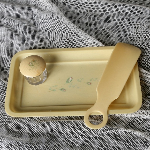 Antique Celluloid Rose Dresser Tray Jar & Shoehorn - Picture 7 of 7
